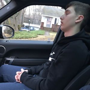 Meet your Posher, Zvonko